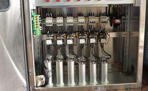 低壓電力電容器爆炸的原因是什么？