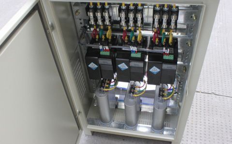 為什么大多數(shù)電力電容器的額定電壓會選擇450V或480V？